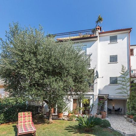 Apartments Villa Lungomare Pola Esterno foto