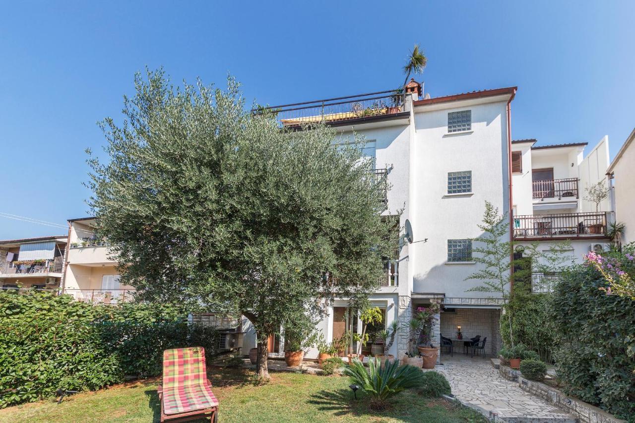 Apartments Villa Lungomare Pola Esterno foto