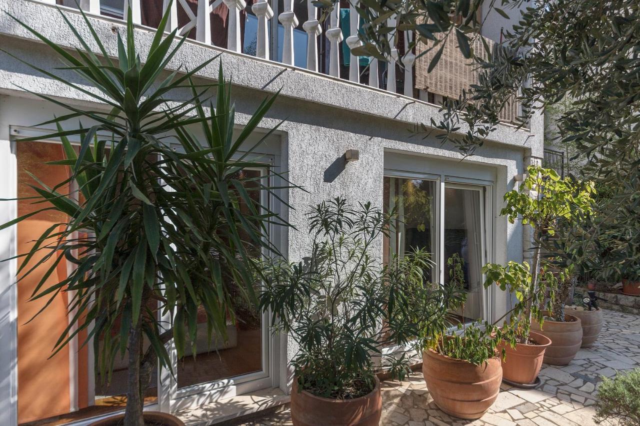 Apartments Villa Lungomare Pola Esterno foto